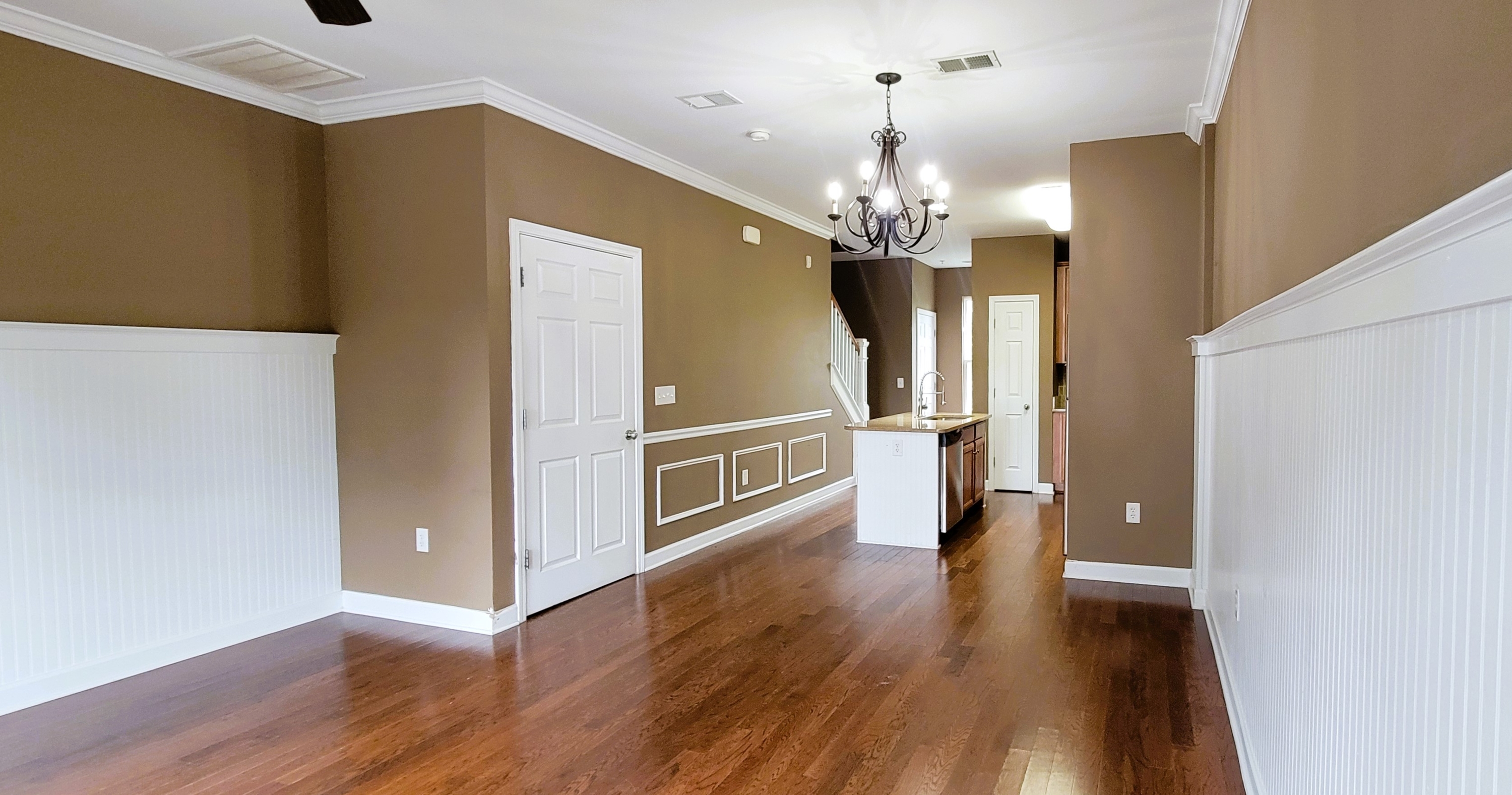 3578 SAINT JAMES AVENUE - UPSTAIRS
